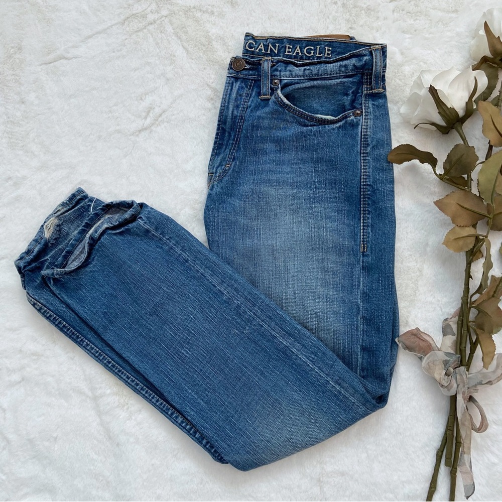 American Eagle Outfitters Women's Straight Leg Jeans - Medium Blue